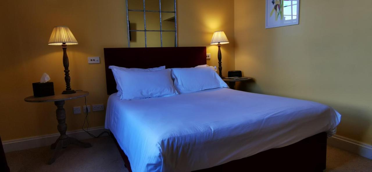 Buccleuch And Queensberry Arms Hotel Thornhill  Eksteriør billede