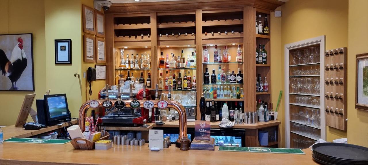 Buccleuch And Queensberry Arms Hotel Thornhill  Eksteriør billede