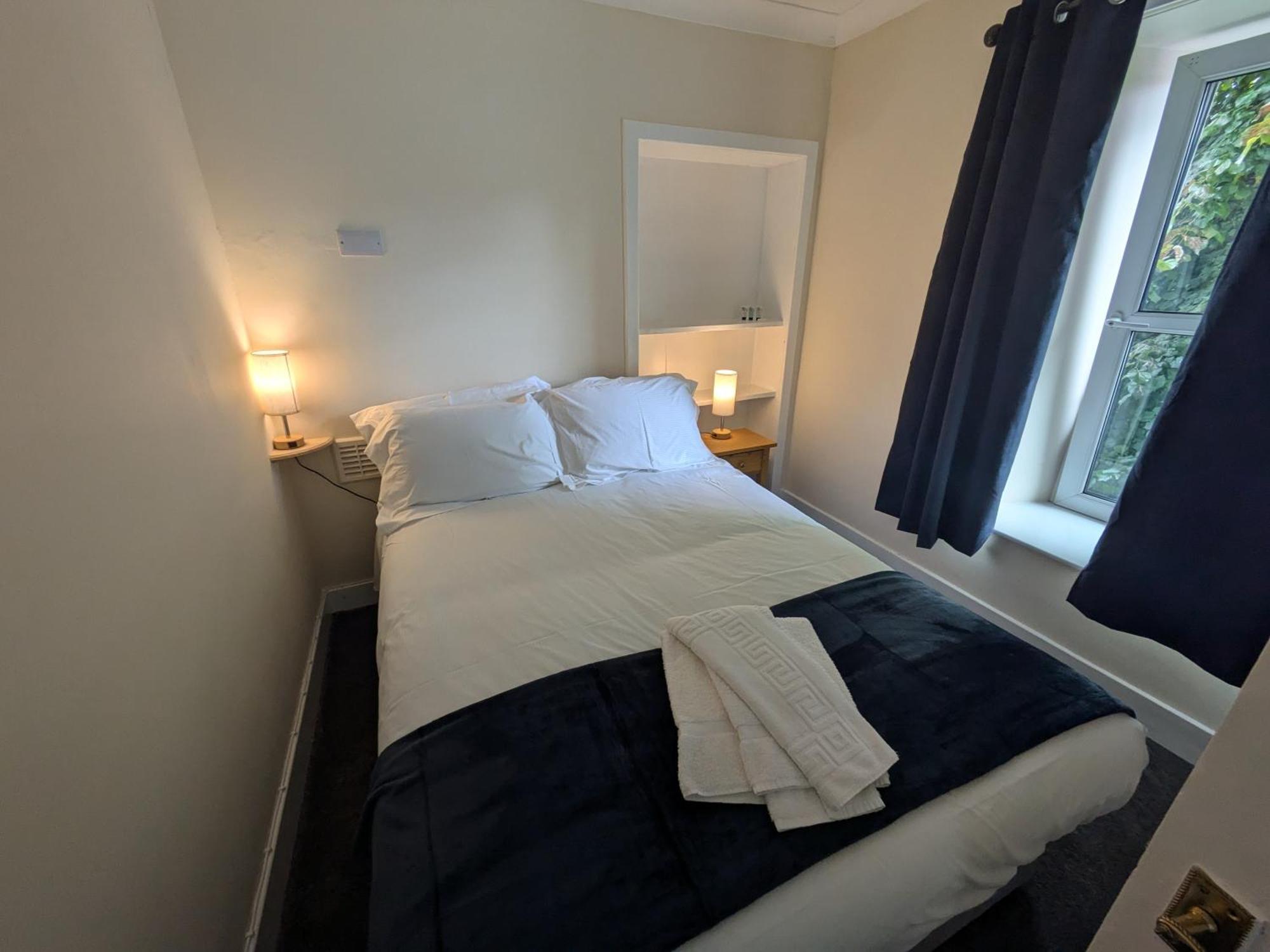 Buccleuch And Queensberry Arms Hotel Thornhill  Eksteriør billede