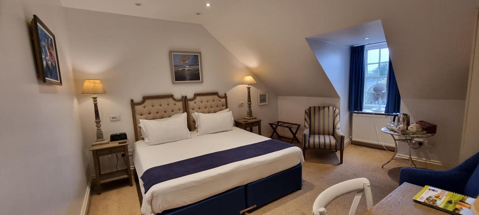 Buccleuch And Queensberry Arms Hotel Thornhill  Eksteriør billede