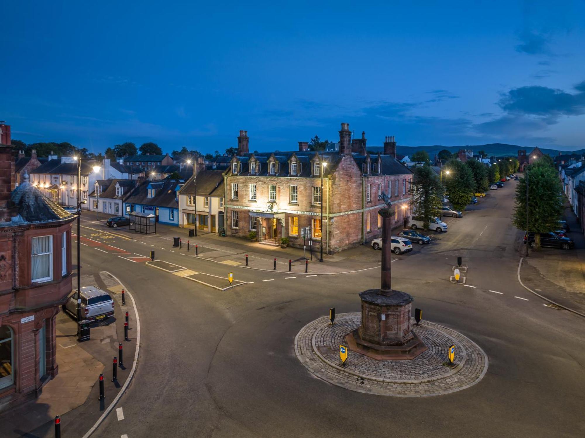 Buccleuch And Queensberry Arms Hotel Thornhill  Eksteriør billede